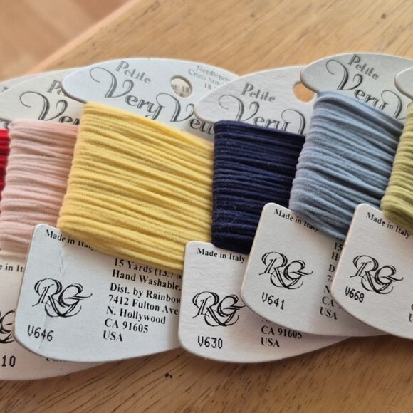 Threads-Rainbow Gallery- Petite Very Velvet-11 colors-for needlearts - Picture 2 of 5